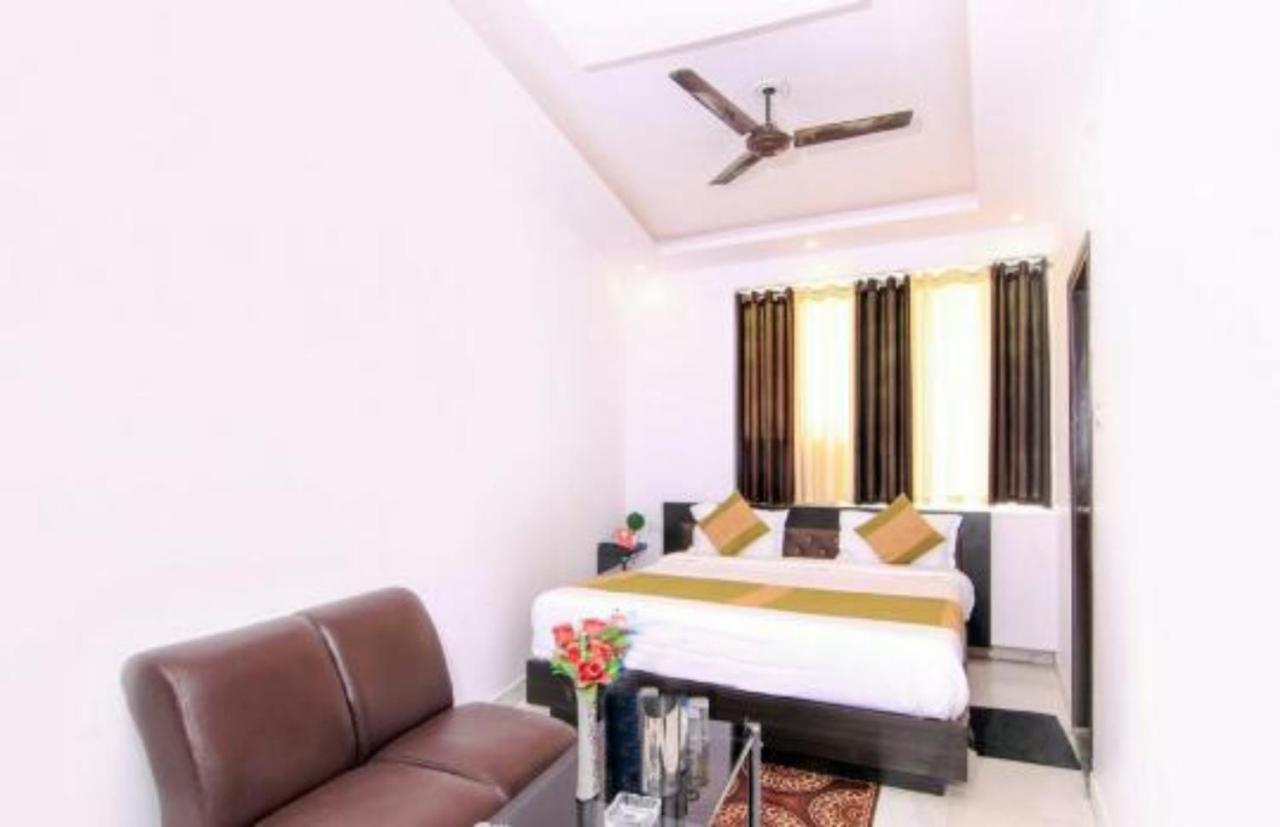 Goroomgo Rajput Charbagh Near Railway Station Hotel Lucknow