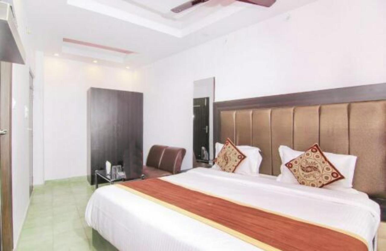 Hotel Goroomgo Rajput Charbagh Near Railway Station Lucknow