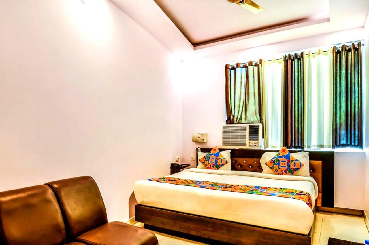 Hotel Goroomgo Rajput Charbagh Near Railway Station 3*