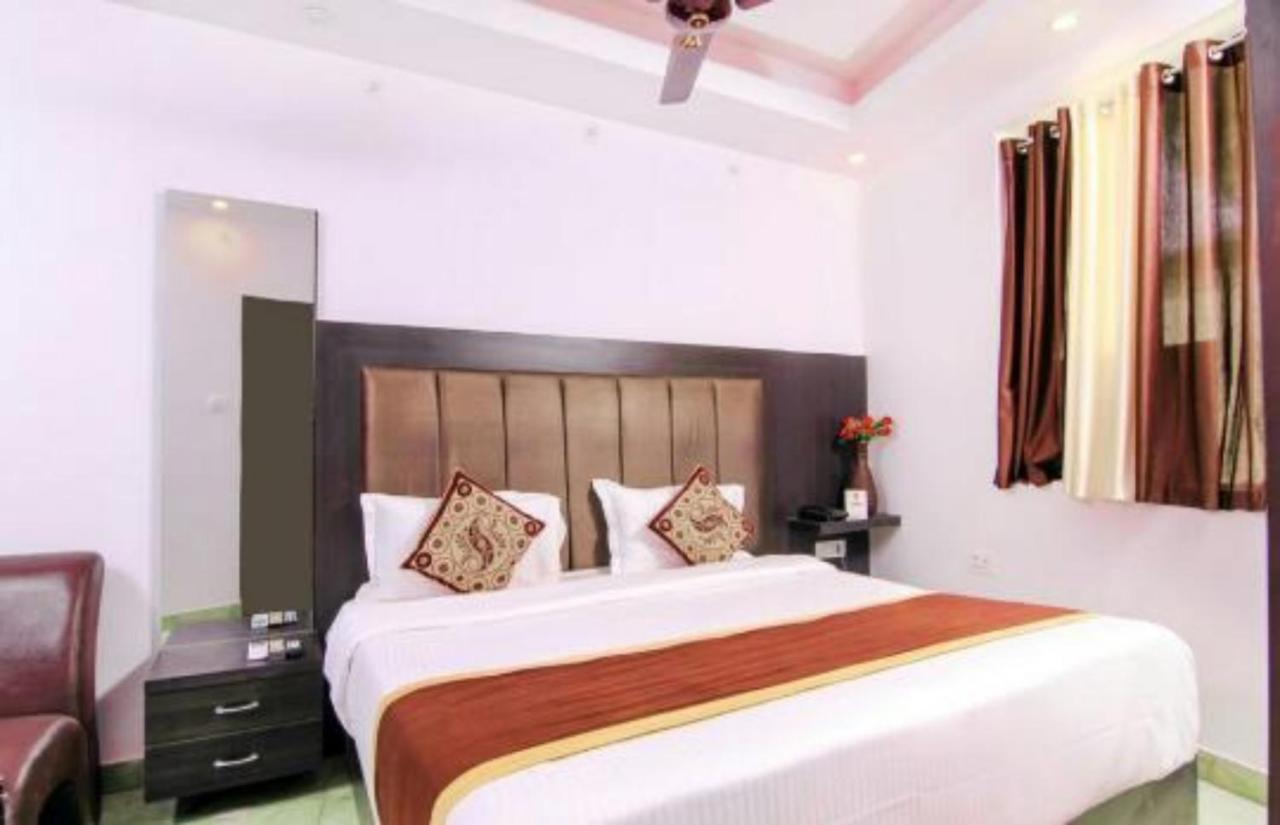 Goroomgo Rajput Charbagh Near Railway Station Hotel Lucknow